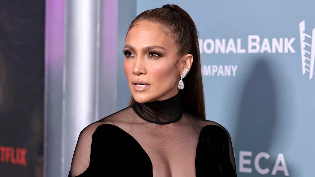 Jennifer Lopez Feels Guilty about Children's Harassment, Considers Leaving Fame