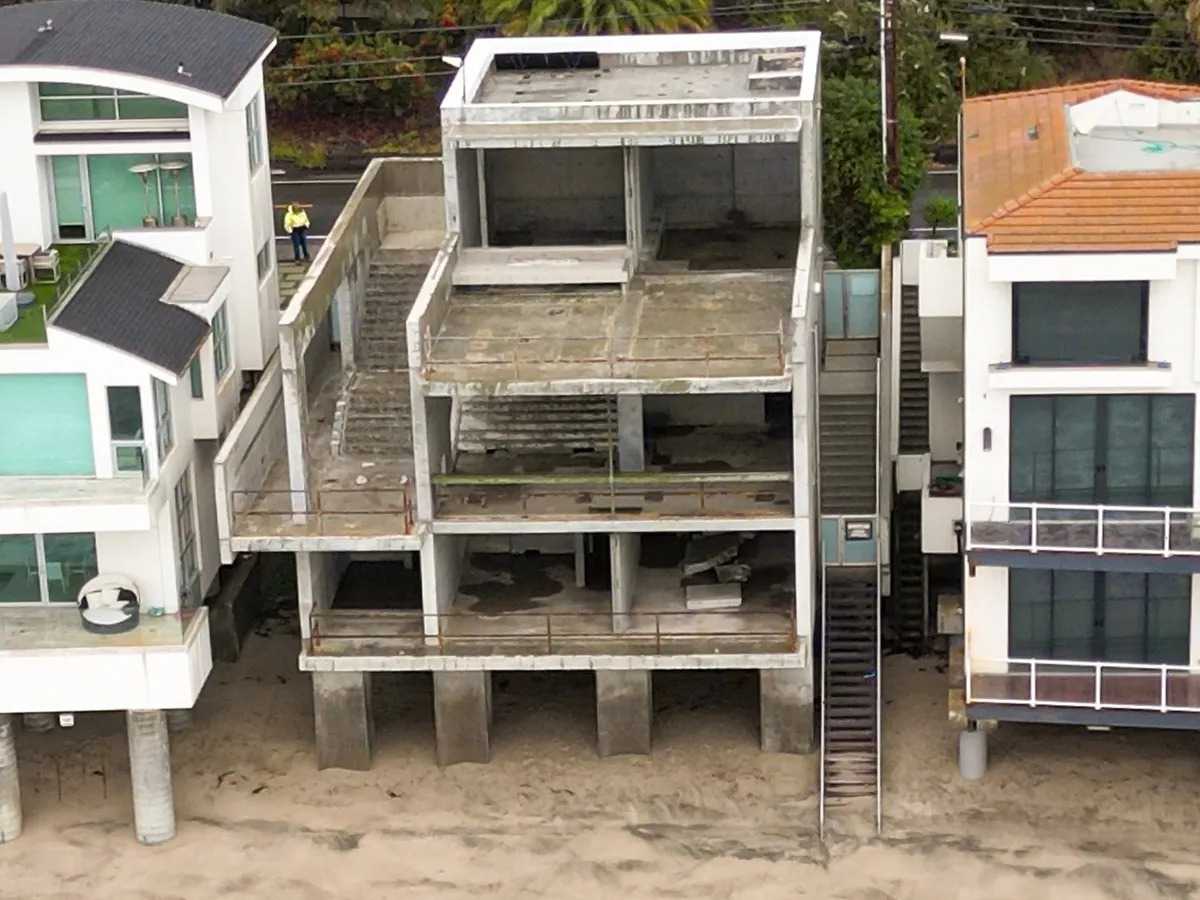 Is Kanye West Really Selling His Gutted Malibu House For Million